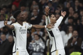 开云体育sports-巴塞罗那主场取胜，提前确保小组头名()