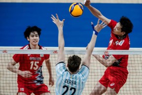 开云app-探讨国内联赛风云变幻，看球队如何应对挑战()